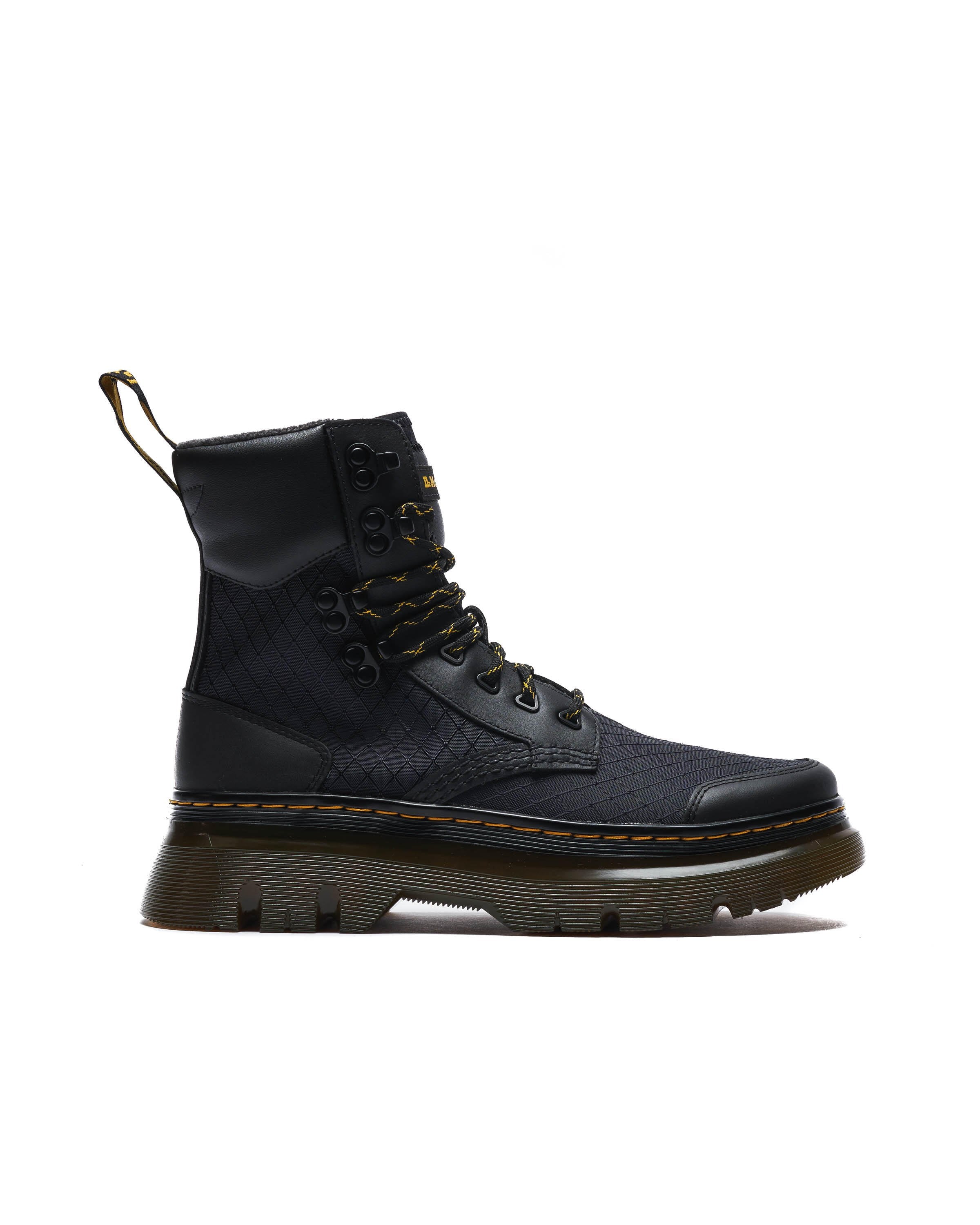 Dr. Martens Tarik