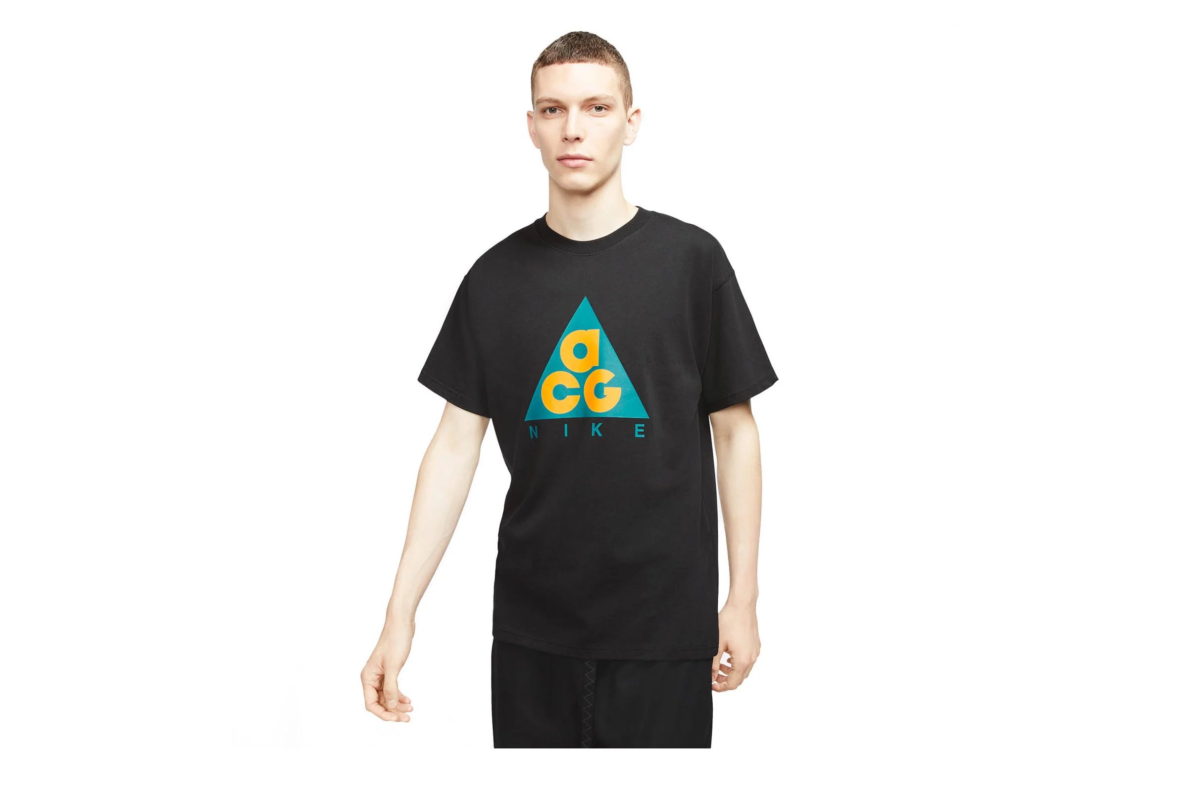 Nike ACG SS GIANT LOGO TEE "BLACK"