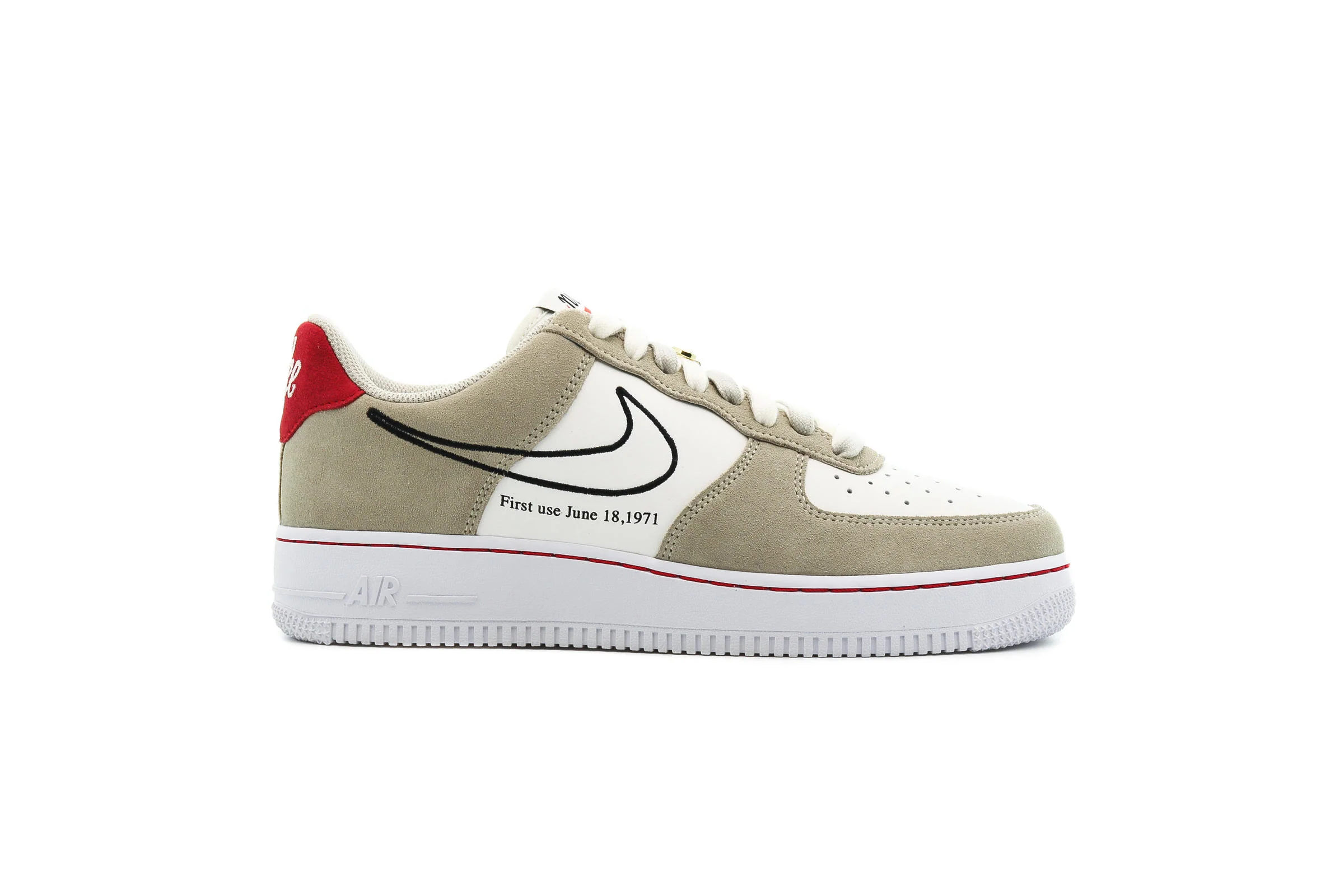 Nike AIR FORCE 1 '07 LV8