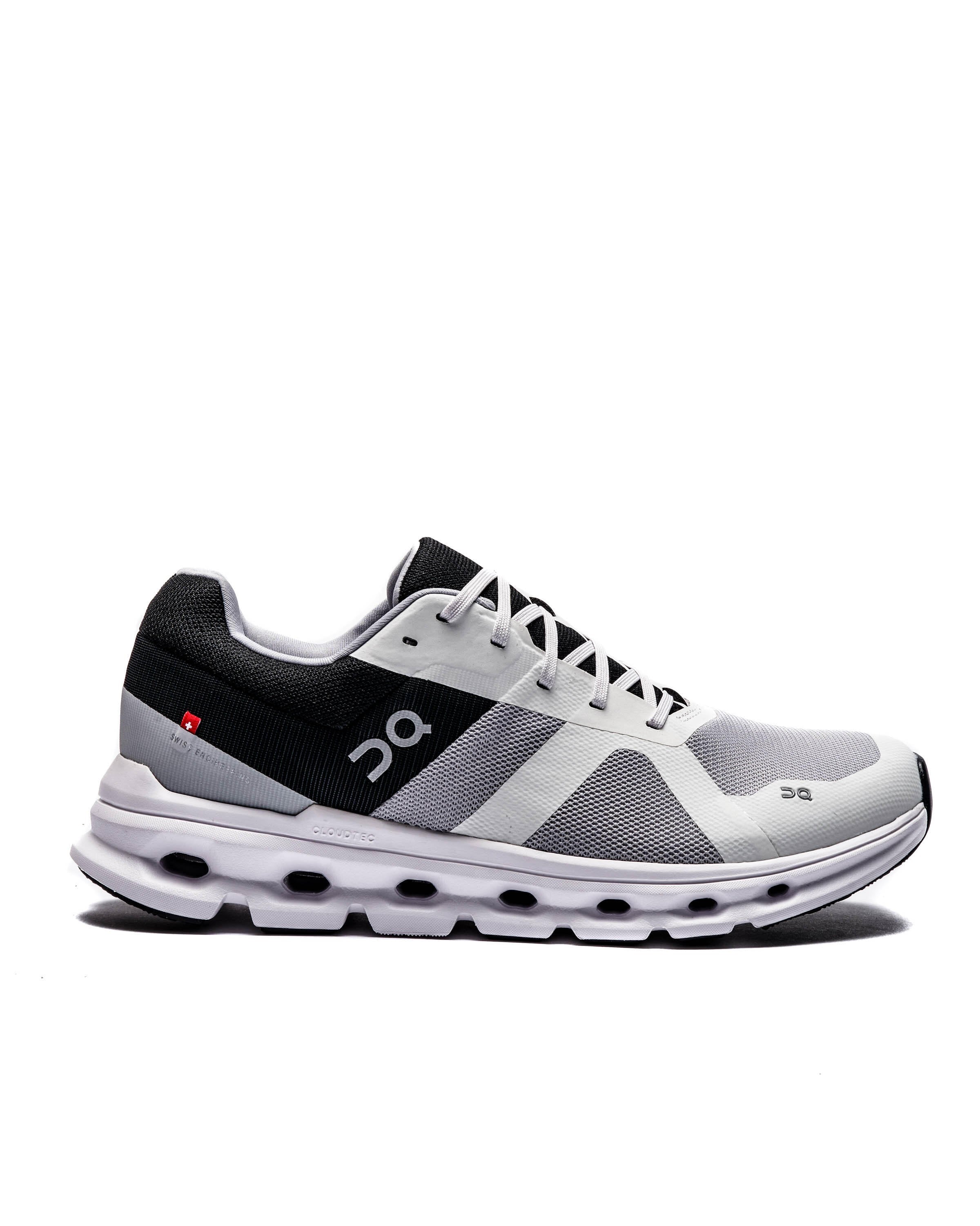 ON Running Cloudrunner 4