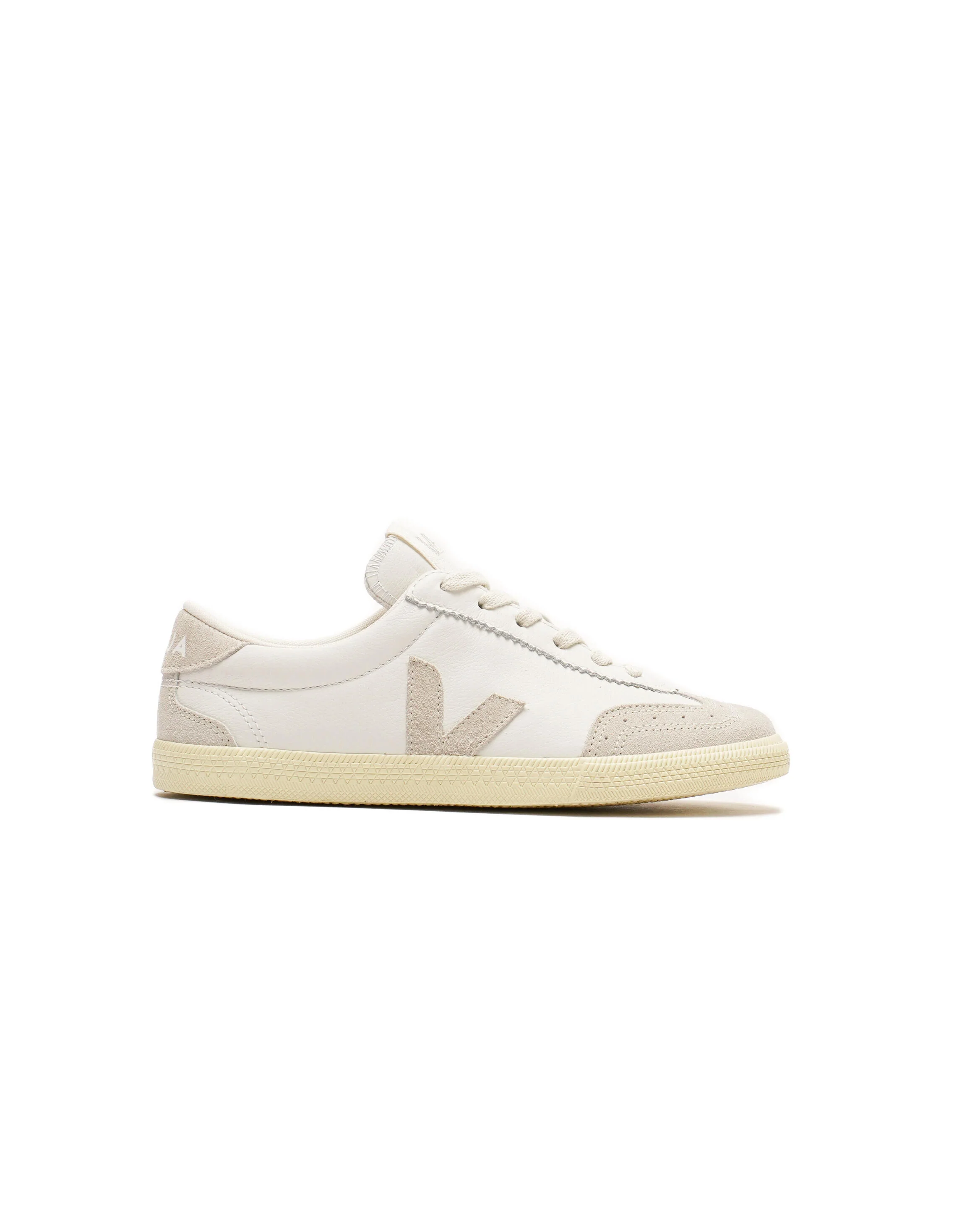 Veja WMNS VOLLEY